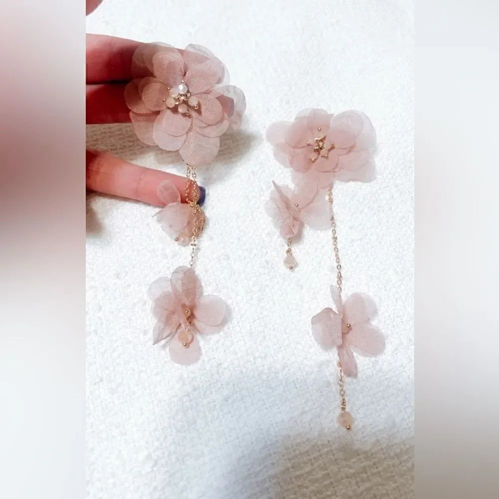 Flower statement earrings M206 - Picture 4 of 5
